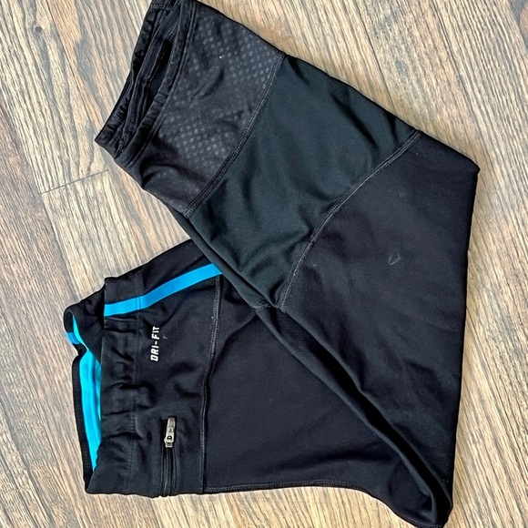 Black and Blue Nike leggings - Picture 3 of 5